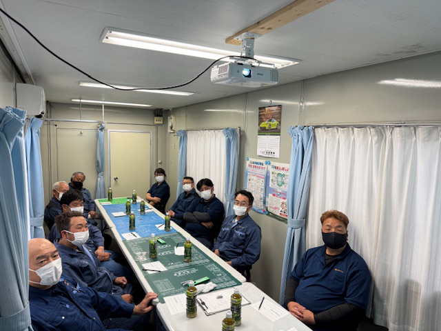 茨城境営業所で乗務員対象にグループミーティング（安全講習会）を開催致しました。
