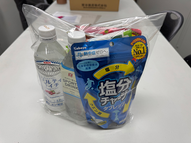 熱中症対策物品第二弾を全乗務員へ配布致しました。