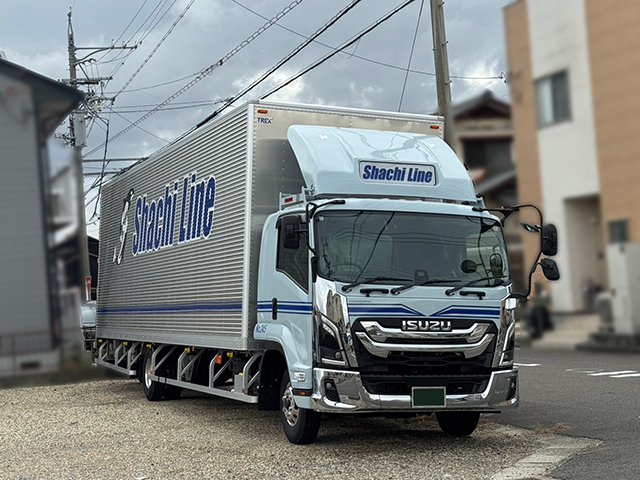 岩倉営業所に新車　4ｔロング1台　導入致しました。