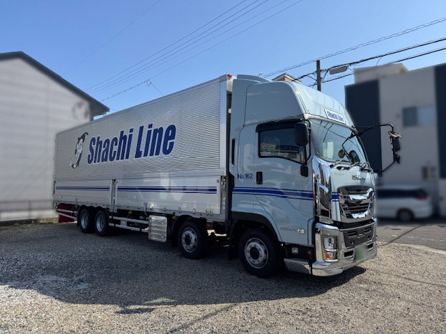 岩倉営業所に新車 大型一台 導入致しました。